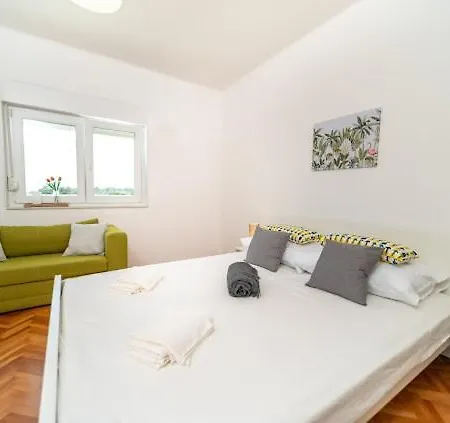 Laganini Rab Rab Town