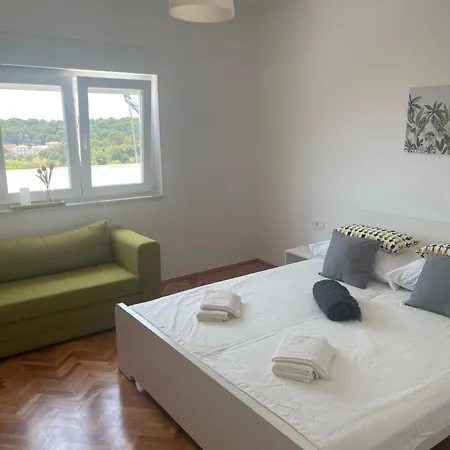 Apartment Laganini Rab