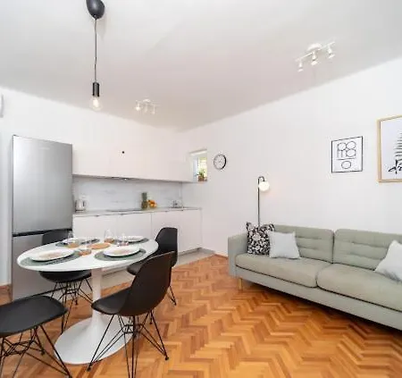 Laganini Rab Apartmán *