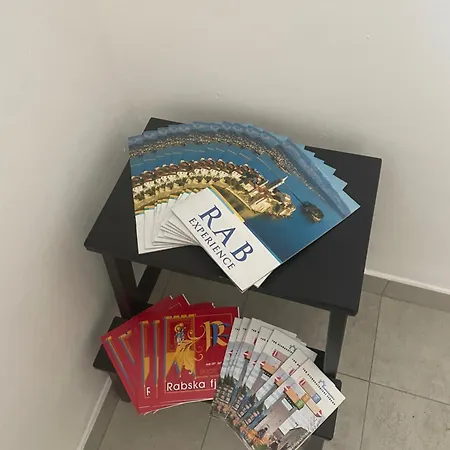 شقة Laganini Rab *
